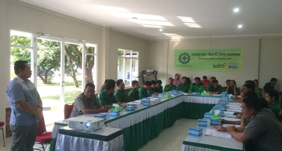 Pelatihan Safety Awareness (K3) Training 3 3