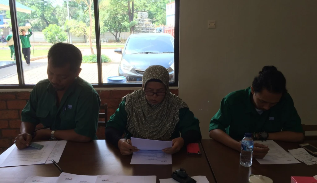Berita & Artikel Sosialisasi Kontrak Kerja Tenaga Harian 2 img_2347