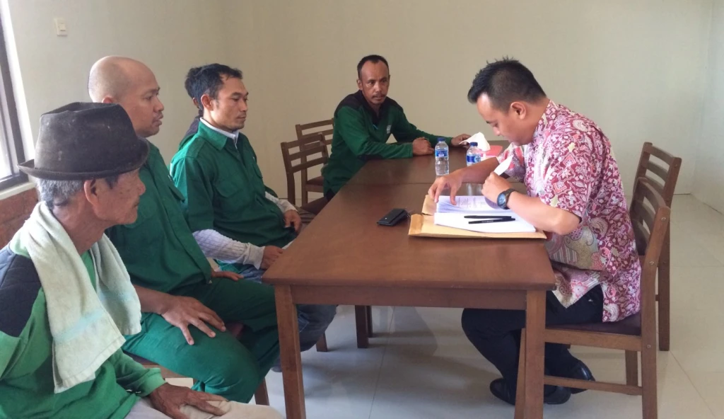Berita & Artikel Sosialisasi Kontrak Kerja Tenaga Harian 3 img_2349