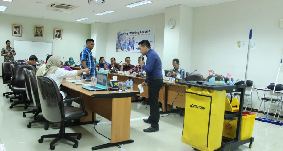 Pelatihan Cleaning Service Training 12 whatsapp_image_2018_03_15_at_20_52_21