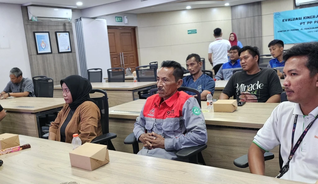 Berita & Artikel Sharing Session : Evaluasi Kinerja Karyawan PT SDM9 3 ~blog/2025/5/5/59be3c8b_997a_4b6c_aa38_959aa006fe98_1