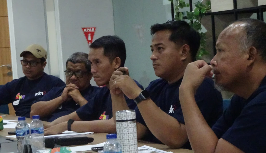 Berita & Artikel Training Defensive Driving & Service Excellent 1 ~blog/2025/6/17/dsc00813