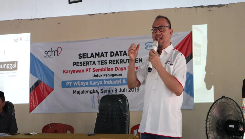 Jasa Rekrutmen  Headhunter
